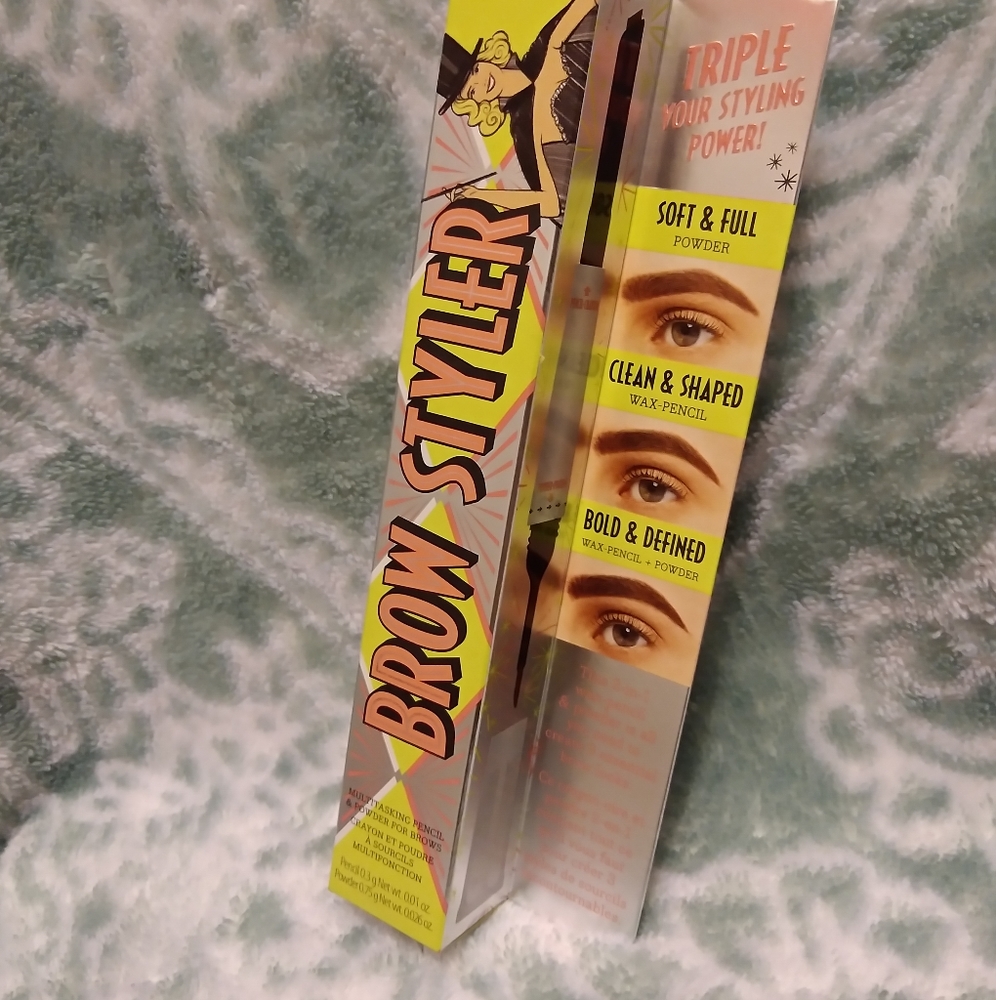 Benefit brow styler